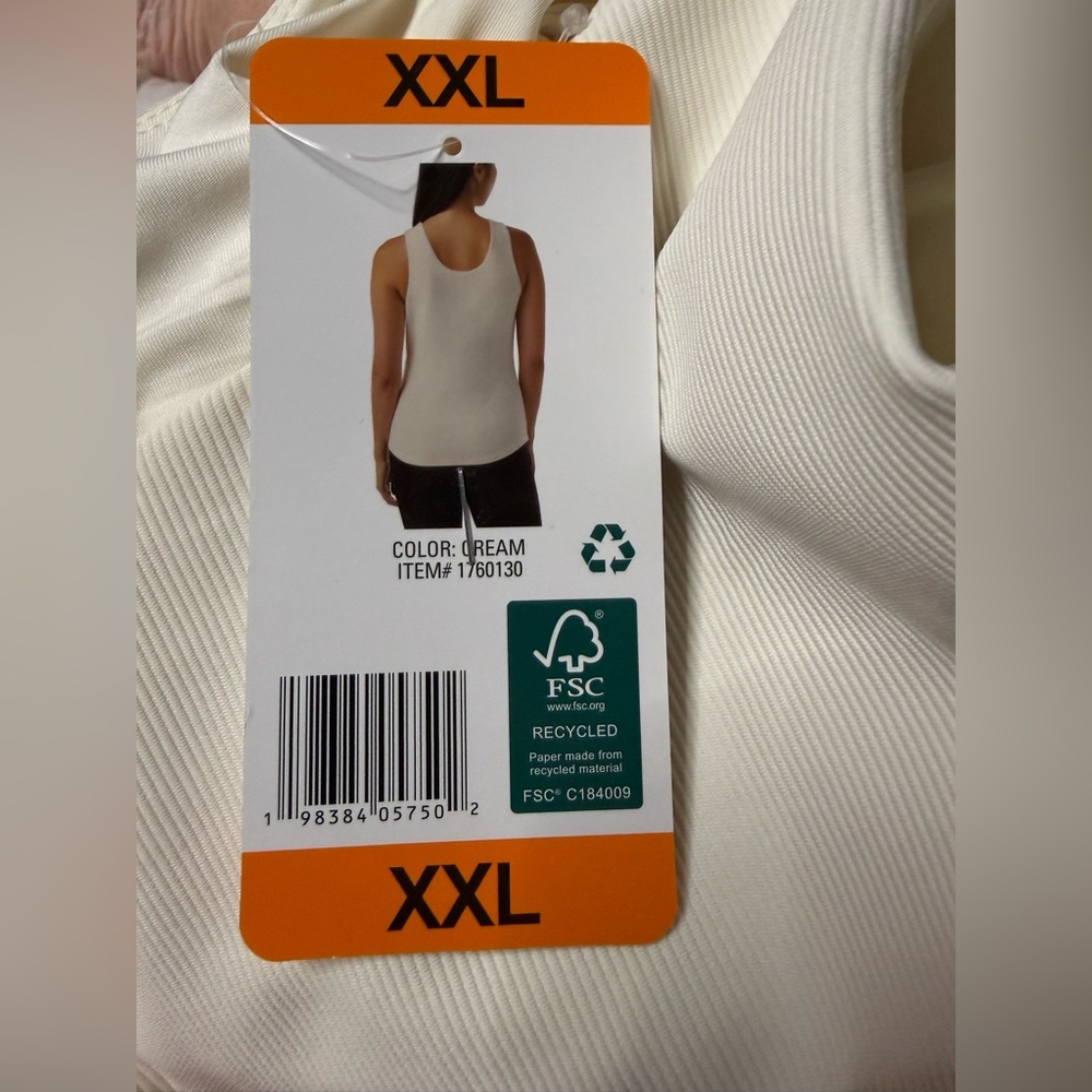 NWT 32 Degrees Women's Soft Textured Ribbed Cream Tank Top w/ Built in Bra XXL - Picture 9 of 9